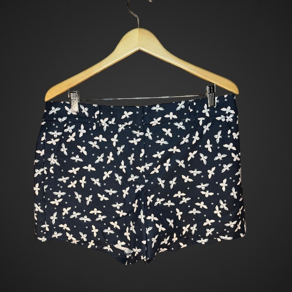 Loft Riviera Shorts Bee print size 10 curvy navy blue novelty